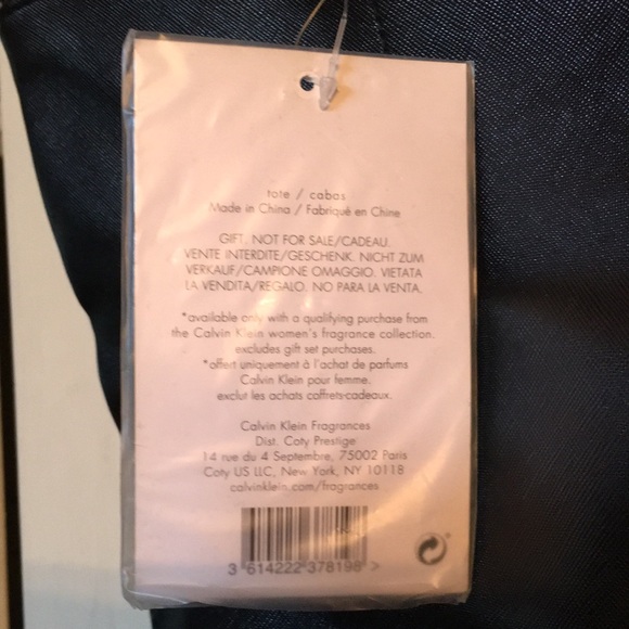 Calvin Klein Fragrance Zipper Tote Bag! Black with black and white stripes - Picture 4 of 8